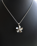 Small Single Diamond Hering Propeller featuring an 18-inch chain