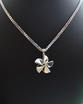 Men’s Medium Hering Propeller featuring a 20 inch chain